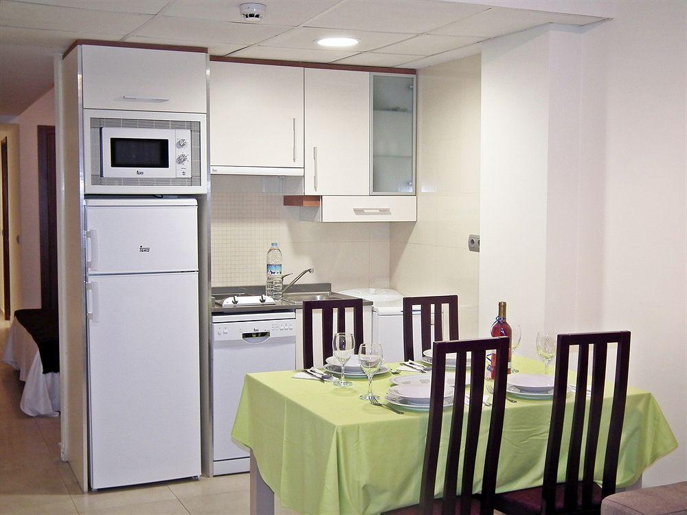 Apartahotel Marina Rey Vera Bagian luar foto